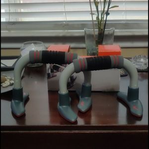 NEED TO GO 🌟Nike Push-Up Grips